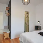 Micika 3*