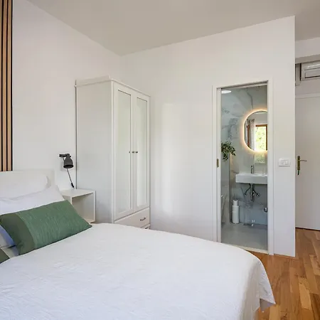 Micika Guest house
